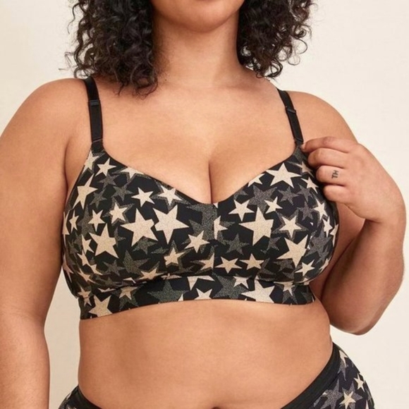 ❤️NWT VINTAGE TORRID BRA - WIRE-FREE LIGHTLY LINED STARS PRINT - BACK SMOOTHING - Picture 6 of 10